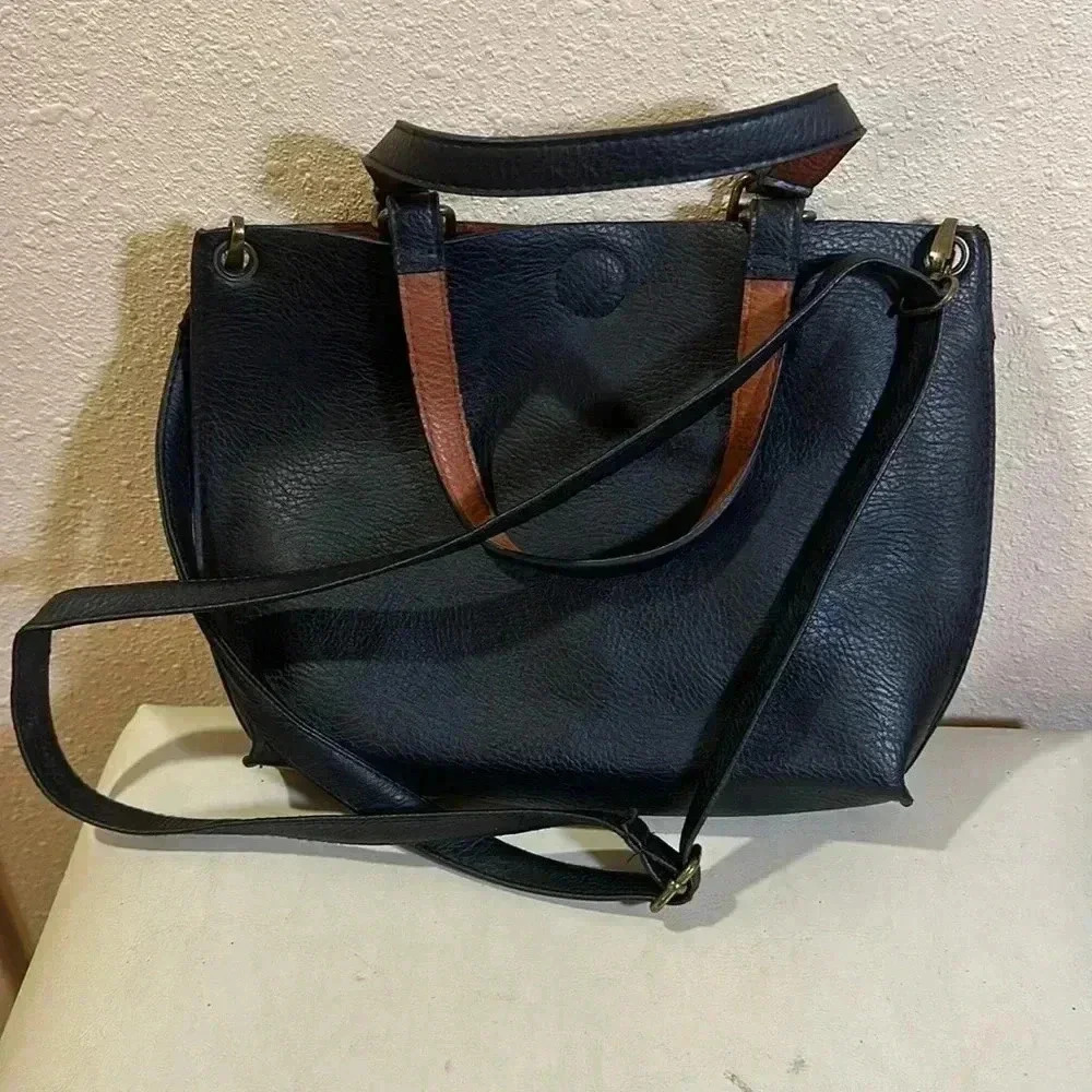BASS leather purse
